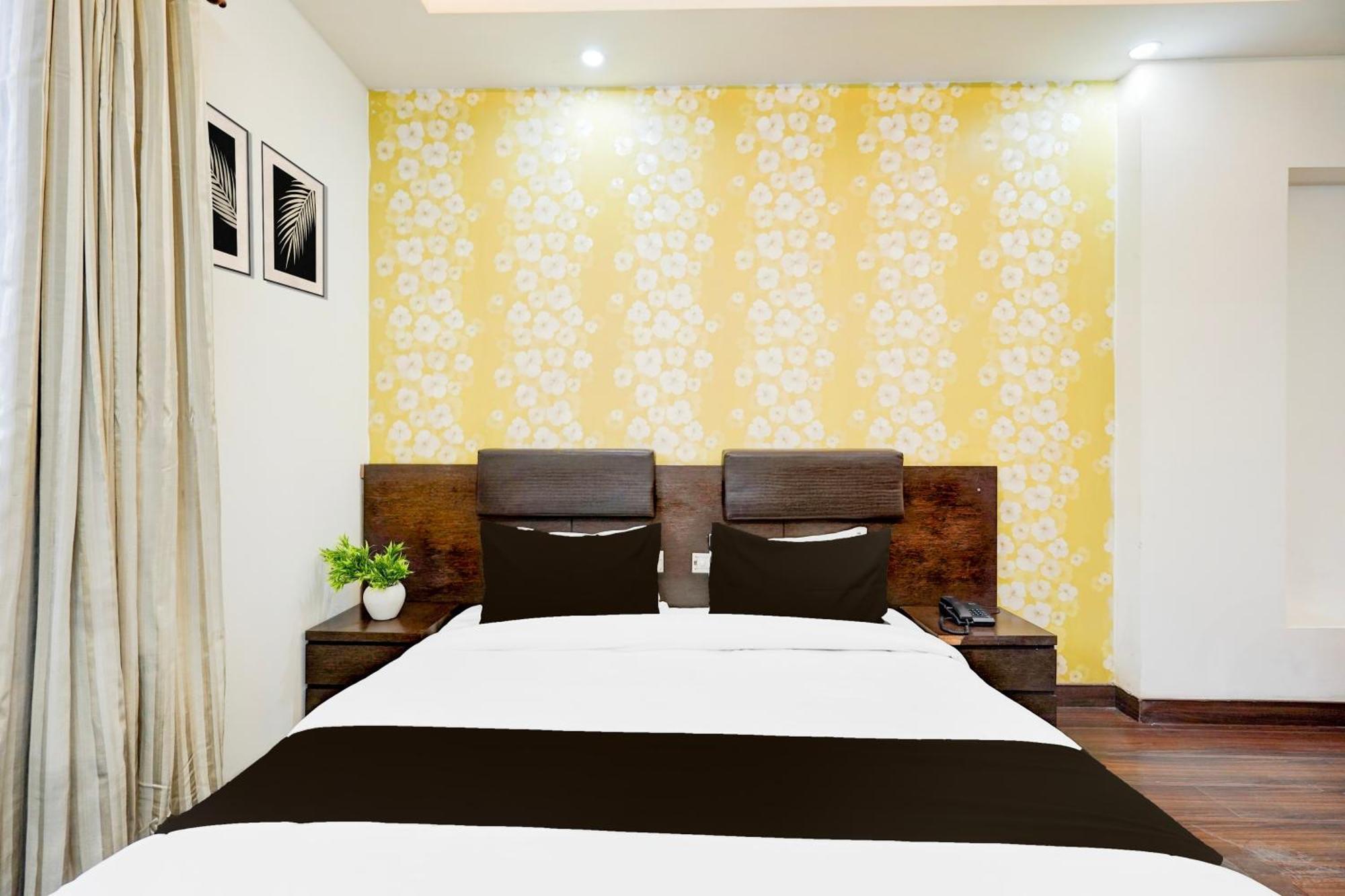Hotel Super Townhouse Sector 51 Noida Near Metro Station Zewnętrze zdjęcie