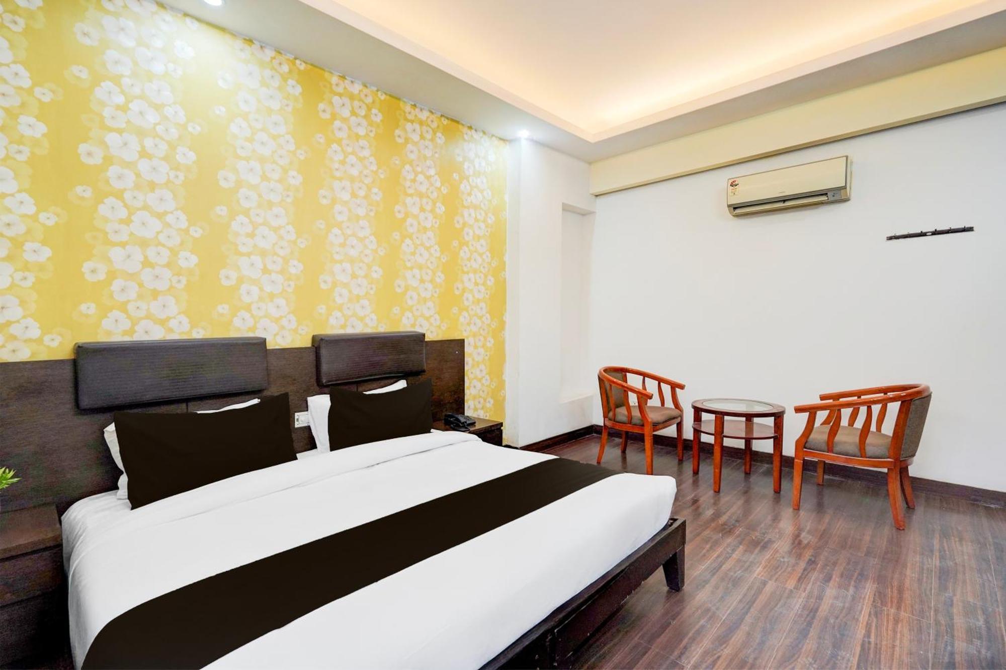 Hotel Super Townhouse Sector 51 Noida Near Metro Station Zewnętrze zdjęcie