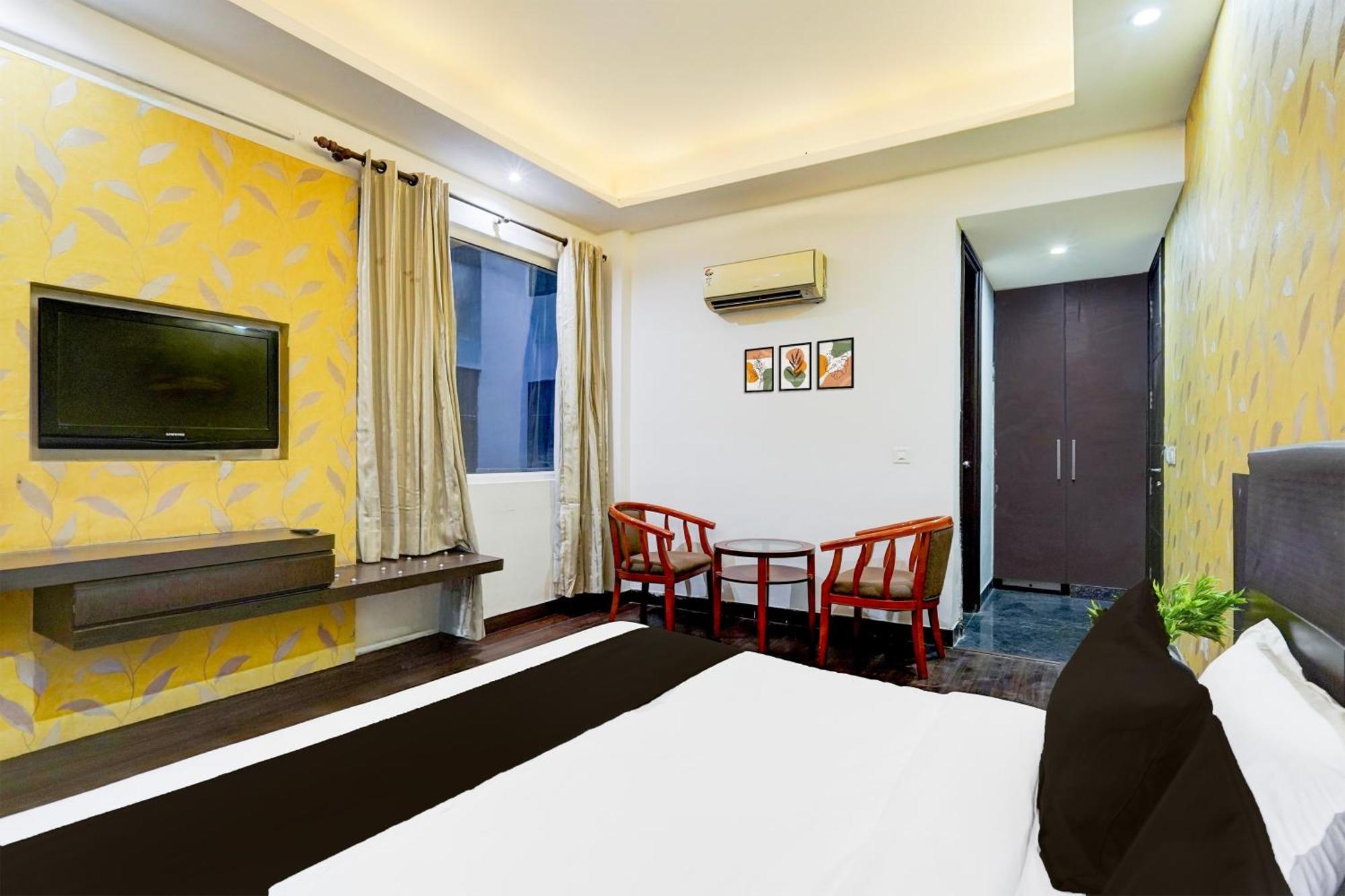 Hotel Super Townhouse Sector 51 Noida Near Metro Station Zewnętrze zdjęcie
